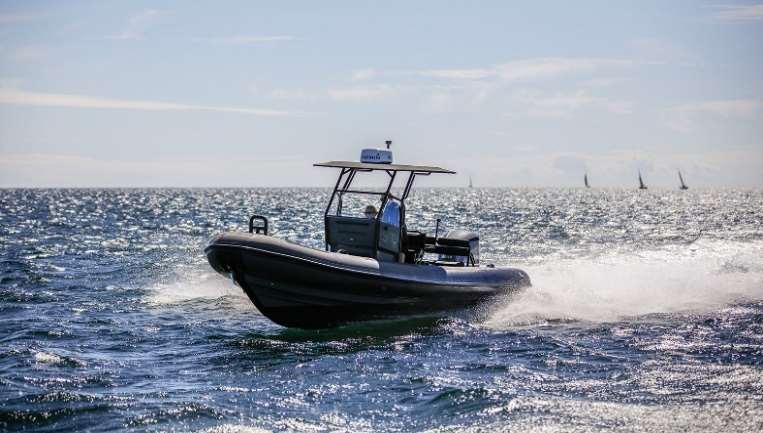 Rupert R8 DBS running with a Cox 300 diesel outboard during testing